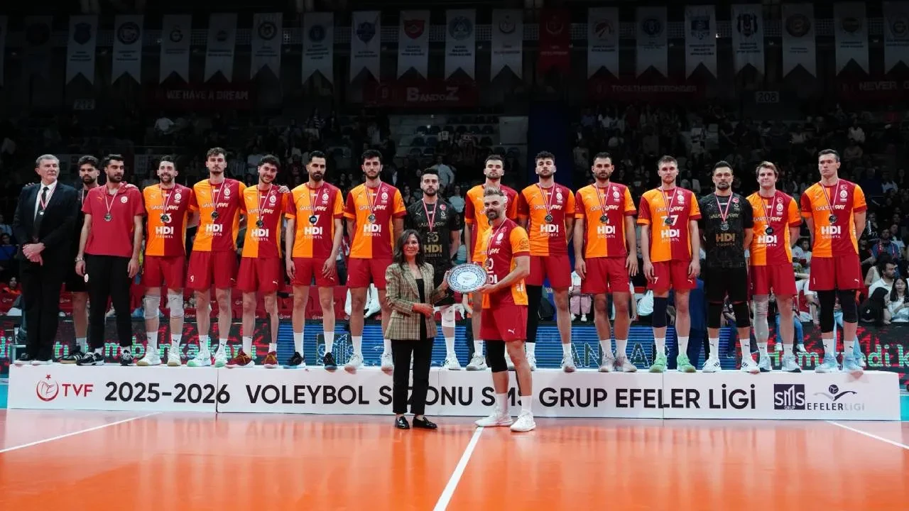 Galatasaray'dan yeni transfer açıklaması! Sarı-kırmızılılar 2 yıllık imzayı attırdı