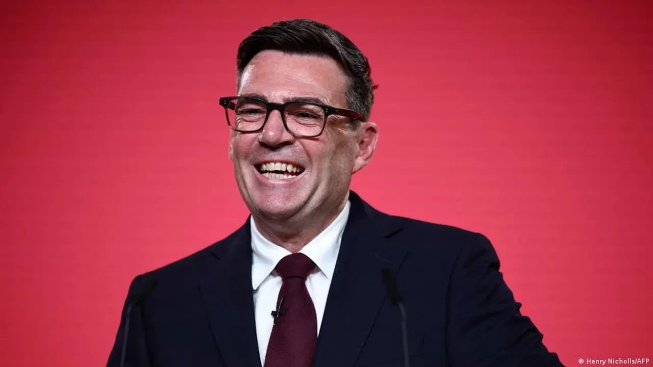 İngiltere'de Keir Starmer son konuşmasını yaptı, yeni Başbakan Andy Burnham