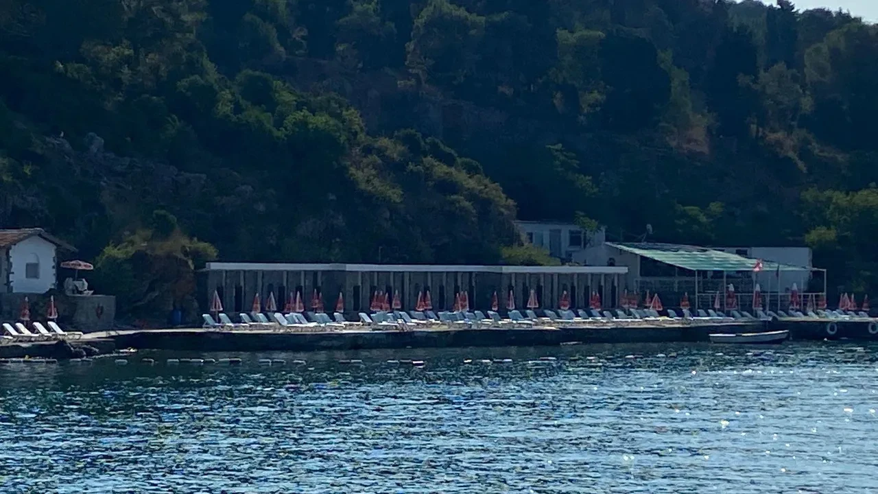 İstanbul'un deniz suyu en temiz plajları belli oldu: İşte gönül rahatlığıyla yüzebileceğiniz 67 lokasyon