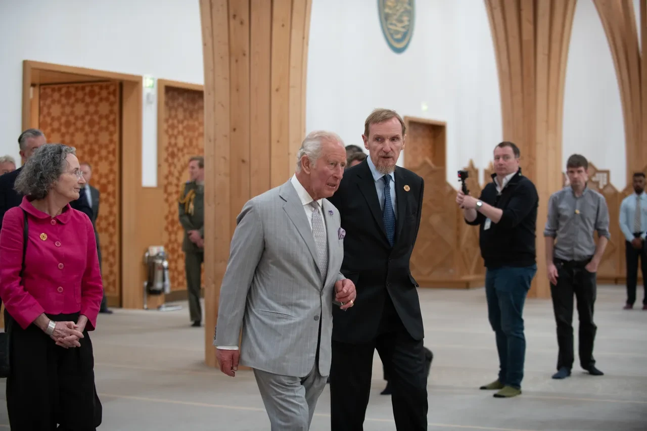 Kral Charles'tan Cambridge Merkez Camisi'nde tarihi ziyaret: Cumhurbaşkanı Erdoğan'dan özel mesaj