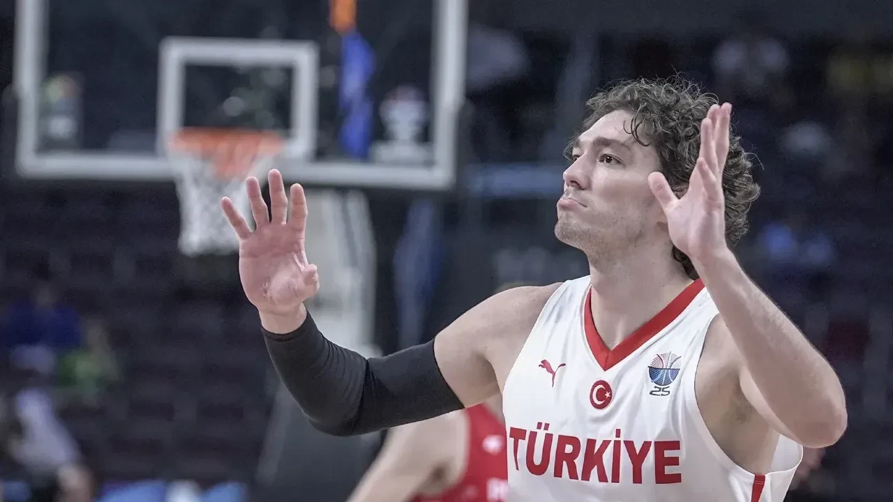 Milli basketbolcu Cedi Osman'ın yeni takımı belli oldu! 3 yıllık sözleşme imzaladı