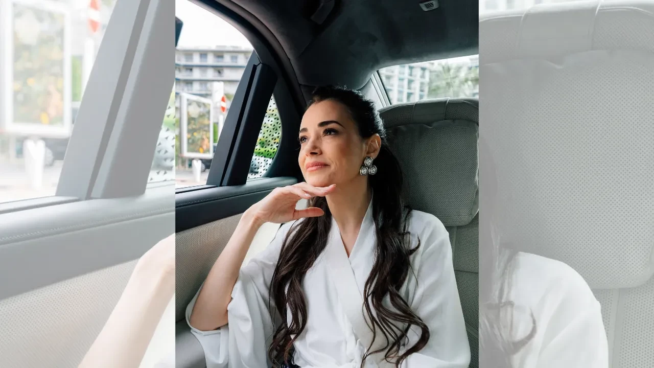 Özgü Namal'a yeni başrol teklifi! İddialı dizisi "Cevher" için kritik görüşme