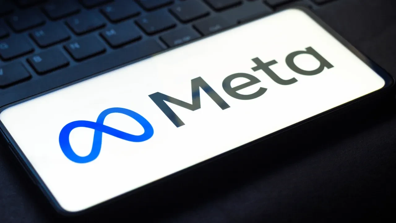 Telefonunuz artık sizi resmen dinleyecek: Meta şimdi de sesini takip edecek