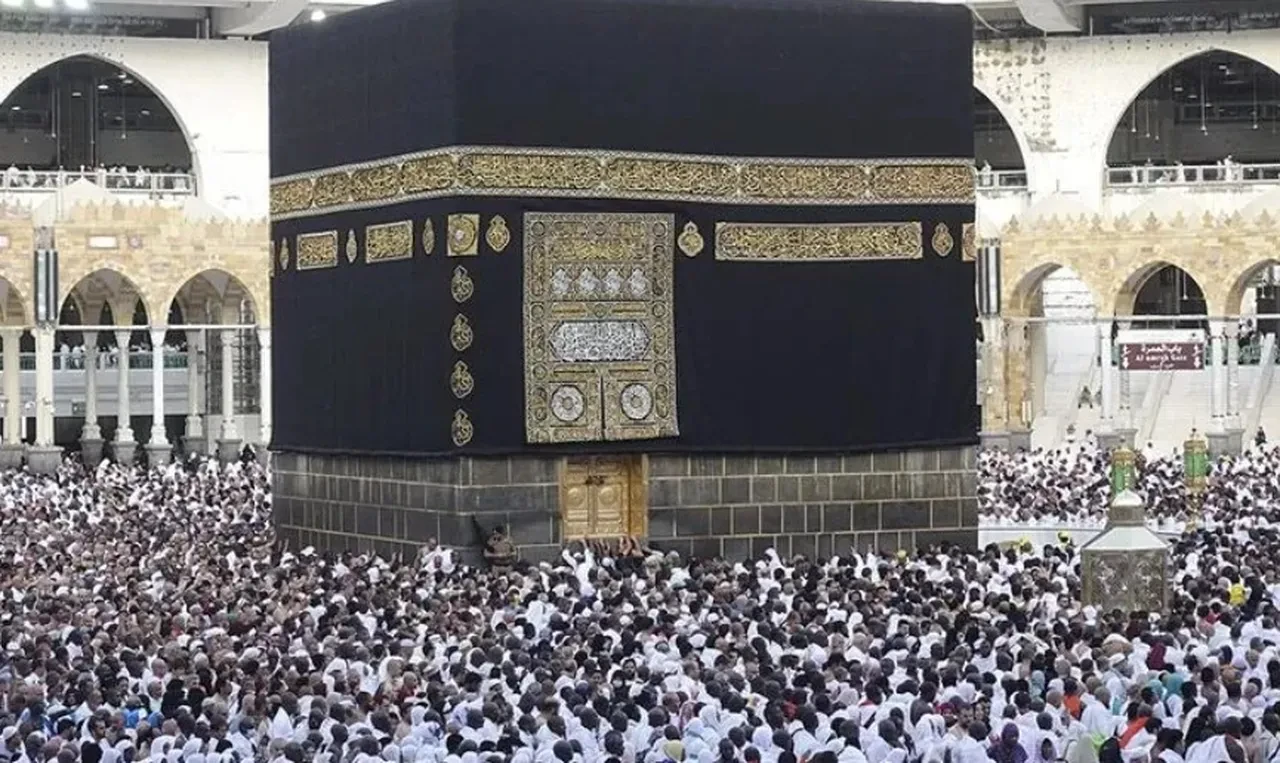 Umre vizesinde yeni dönem: Suudi Arabistan kuralları değiştirdi