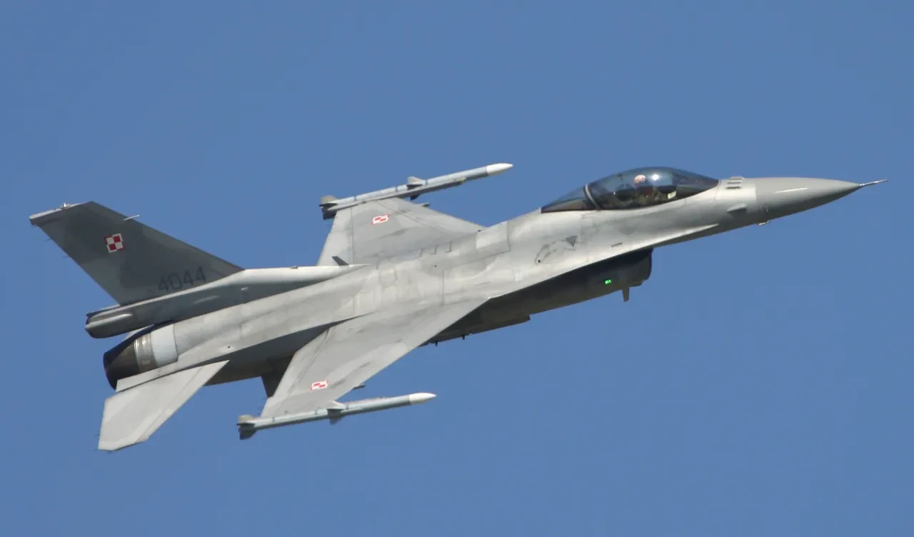 Yapay zeka gerçek F-16 uçurdu