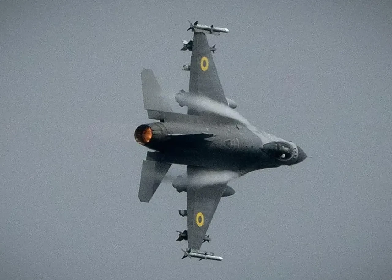 Yapay zeka gerçek F-16 uçurdu