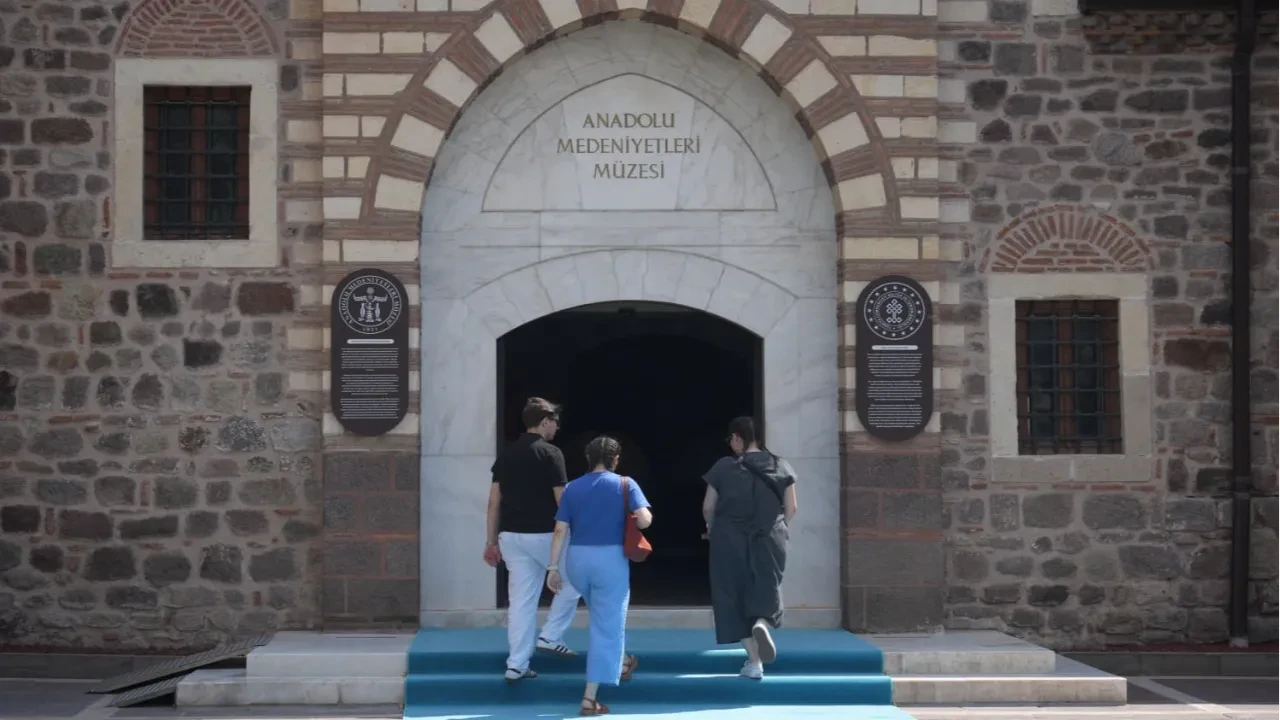 Anadolu Medeniyetleri Müzesi'nde Çağdaş Müzecilik Dönemi 288 eser ilk kez ziyaretçilerle buluşuyor