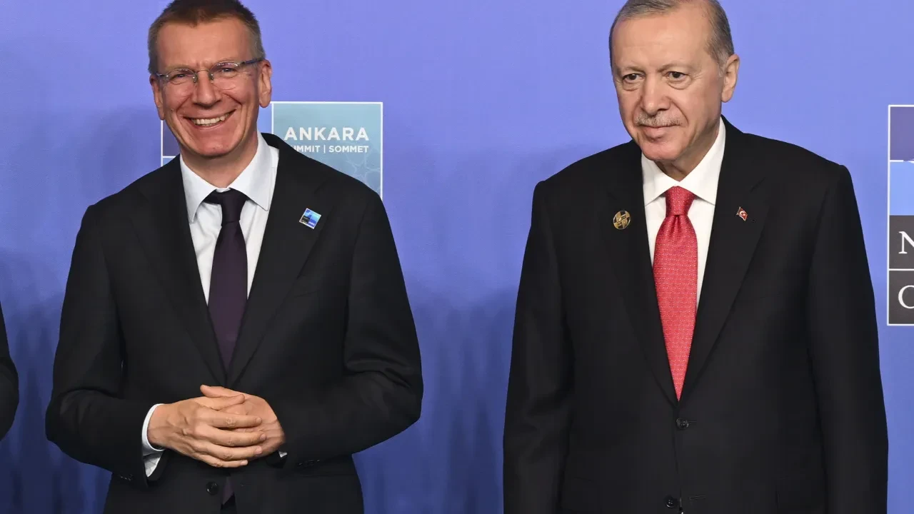 Cumhurbaşkanı Erdoğan, Letonya Cumhurbaşkanı Rinkevics ile görüştü