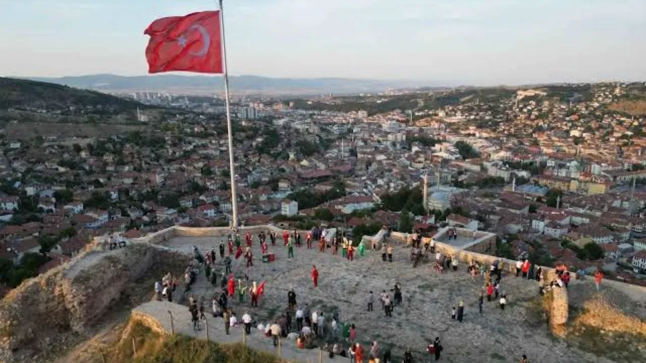 Dev çekirgeler hangi illerde görüldü? Halkı paniğe sürüklediler! İşte dev çekirgelerin görüldüğü şehirler