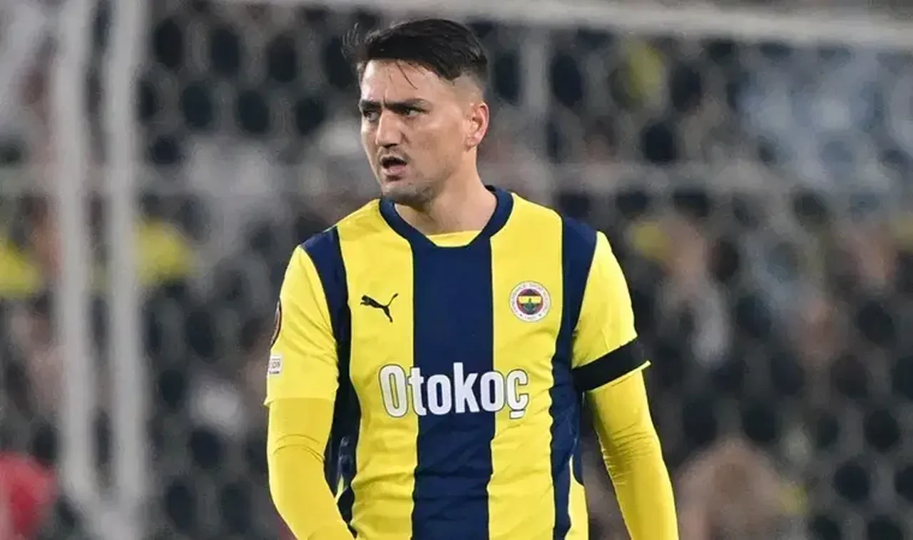 Fenerbahçe'de bir ayrılık daha! İsmail Kartal 'kalsın' demişti: Yıldız isim yeniden İtalya yolcusu