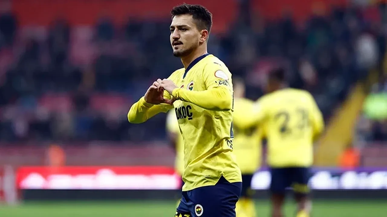 Fenerbahçe'de bir ayrılık daha! İsmail Kartal 'kalsın' demişti: Yıldız isim yeniden İtalya yolcusu