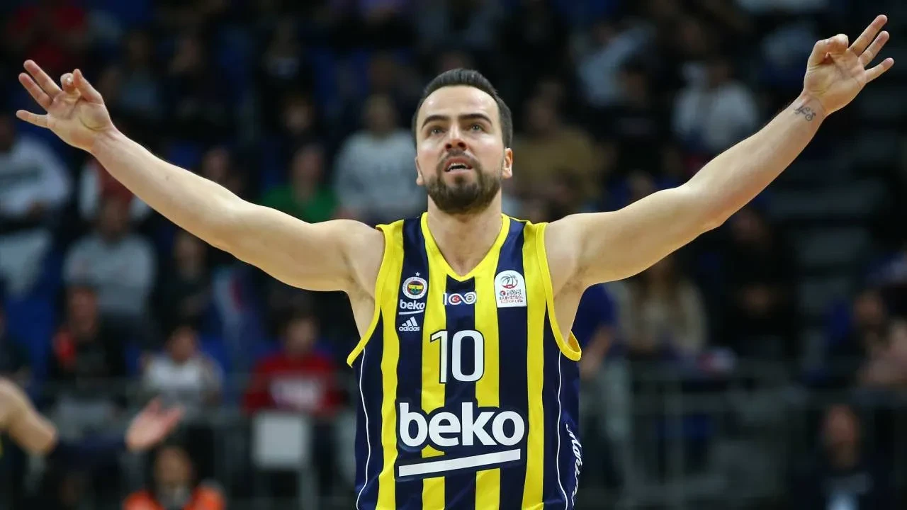 Fenerbahçe'den Melih Mahmutoğlu kararı! Tecrübeli oyuncunun geleceği belli oldu
