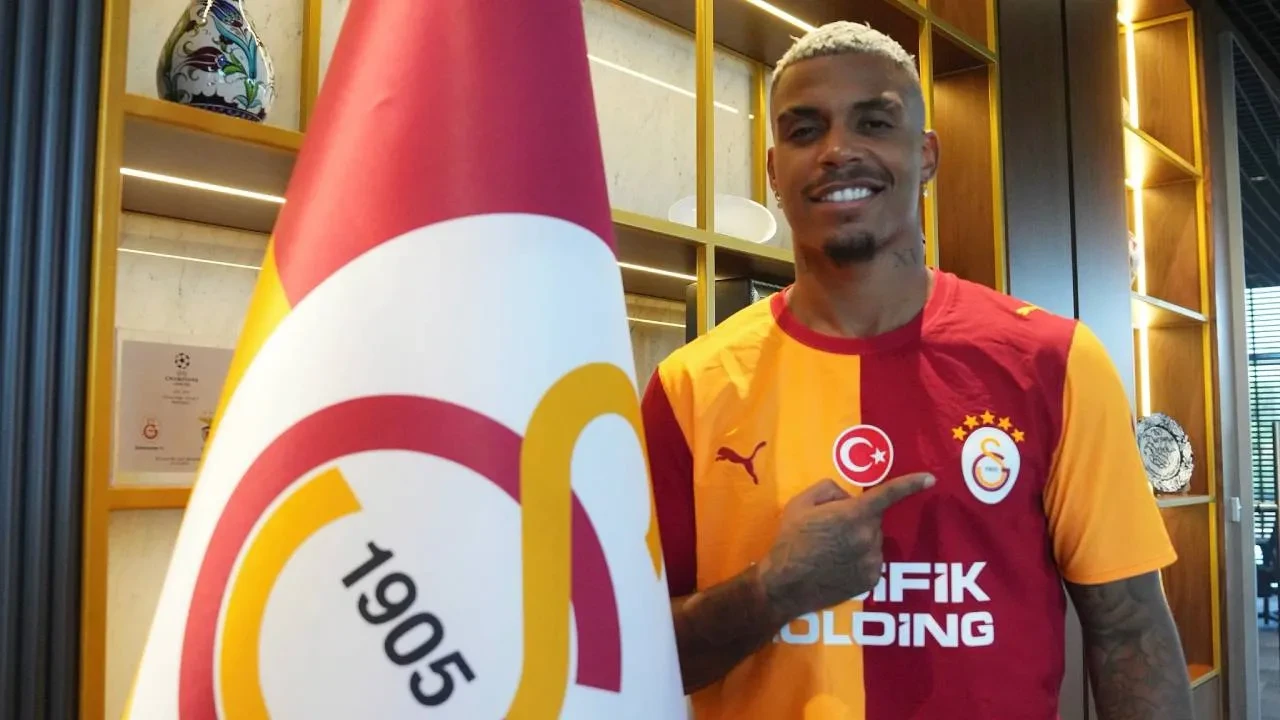 Galatasaray'da Lemina'dan imza sonrası açıklama! "Burada çok mutluyum"