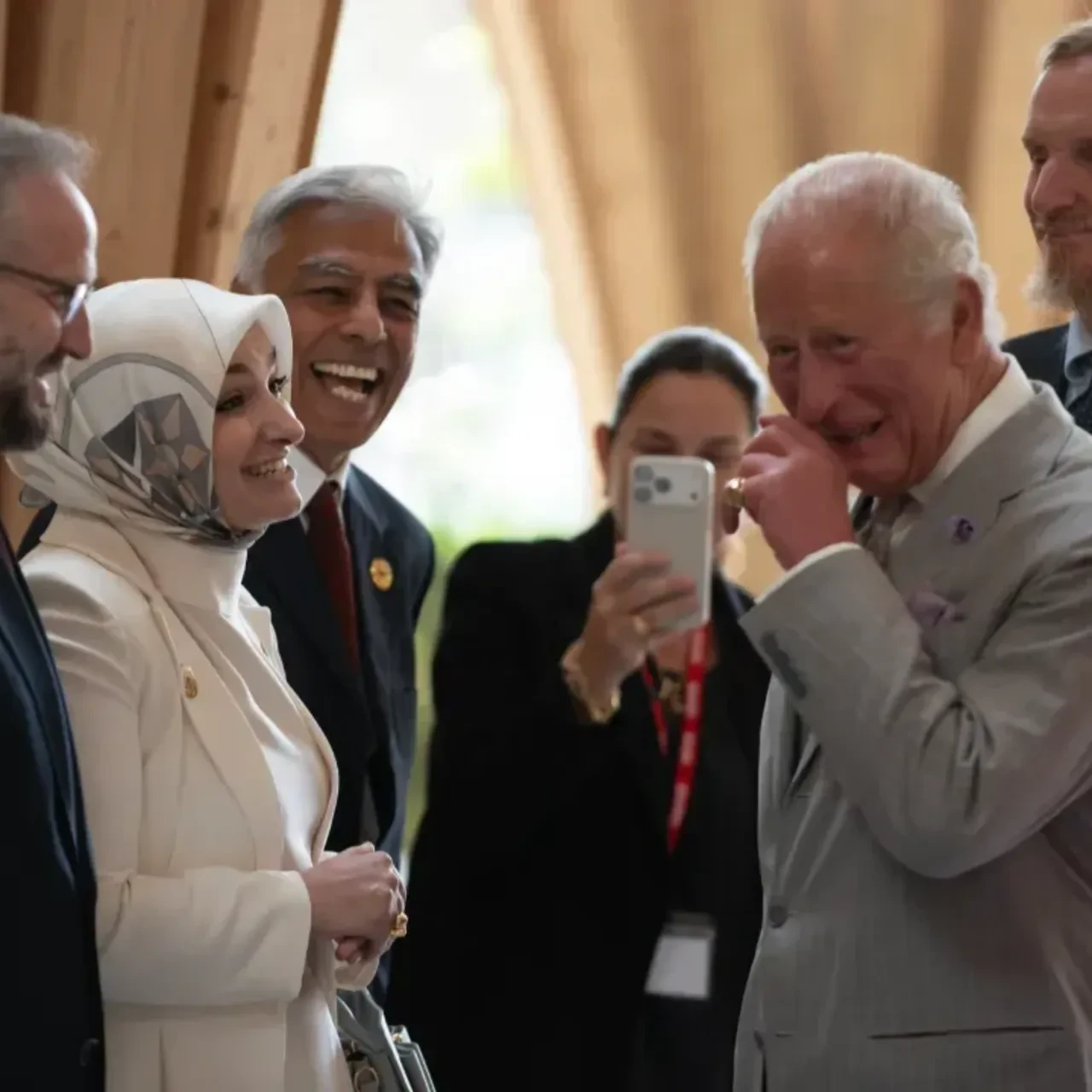 Kral Charles'tan Cambridge Merkez Camisi'nde tarihi ziyaret: Cumhurbaşkanı Erdoğan'dan özel mesaj