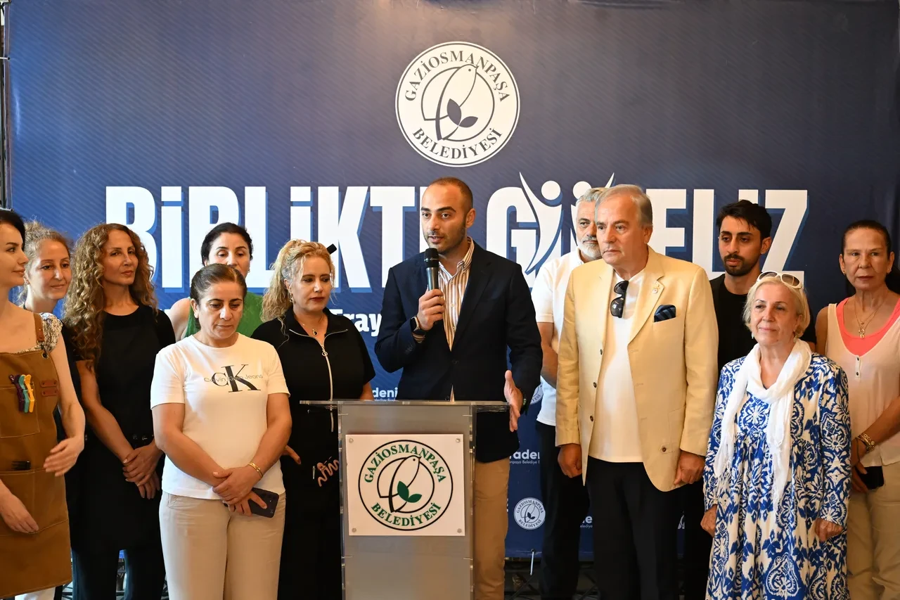 Makaslar bu kez sevgiyle açıldı! ‘Birlikte Güzeliz’ projesi kapsamında çocuklar ve gönüllü kuaförler bir arada
