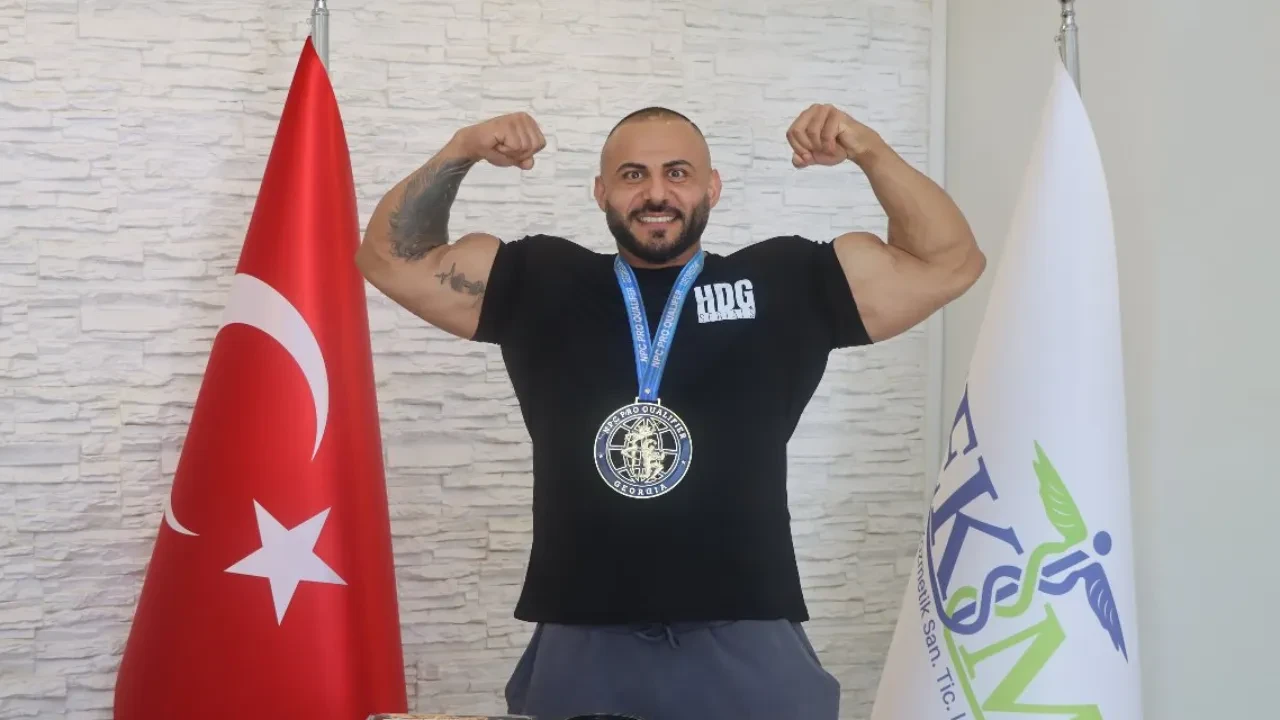 Milli Sporcu Ahmet Koç'tan Hekim İlaç'a ziyaret