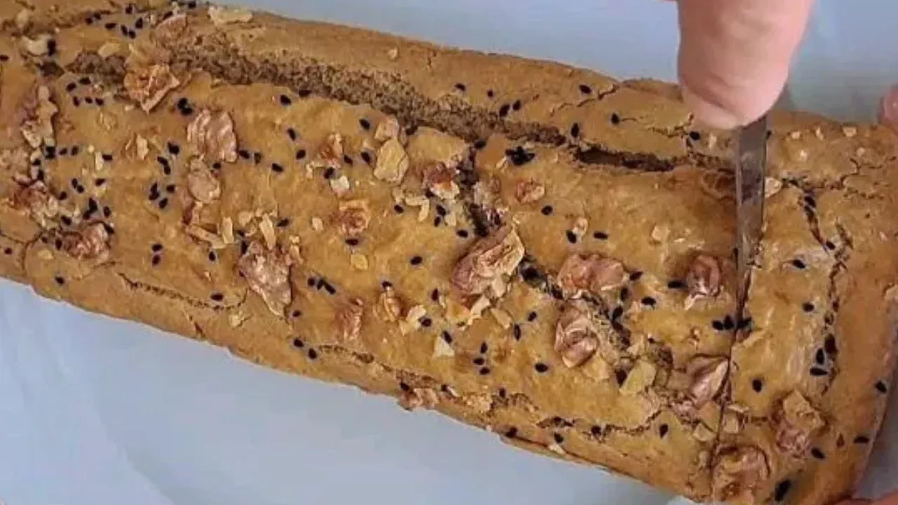 Tahin ve yumurta ile yapılan muhteşem ekmek! Glüten hassasiyeti olanlar için