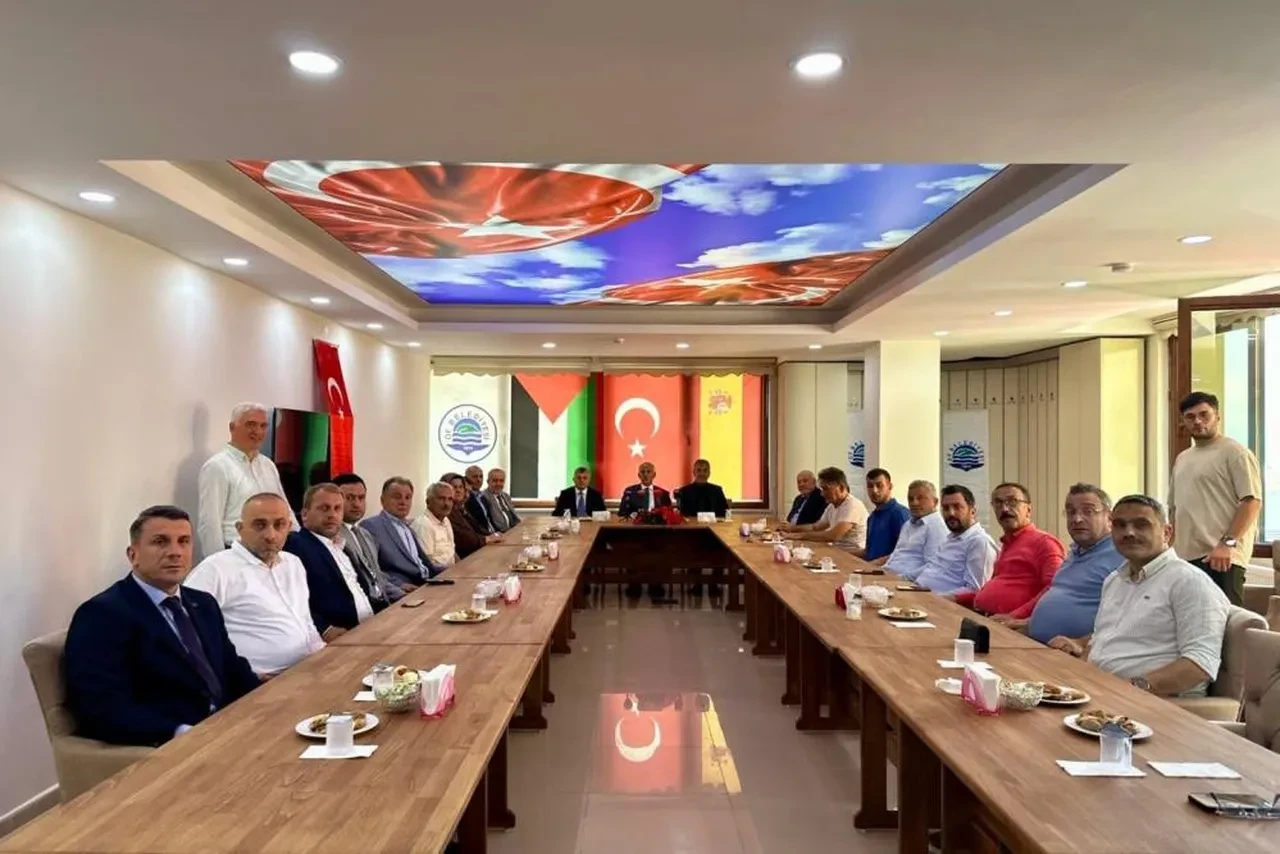 Trabzon Of'tan İspanya'ya anlamlı jest: 'Sanchez ve futbolcular hemşerimiz'