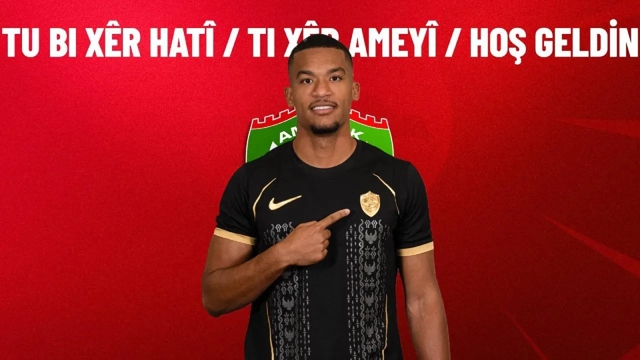 Amedspor'dan kaleye yıldız transferi! Fransız oyuncu Alban Lafont ile sözleşme imzalandı