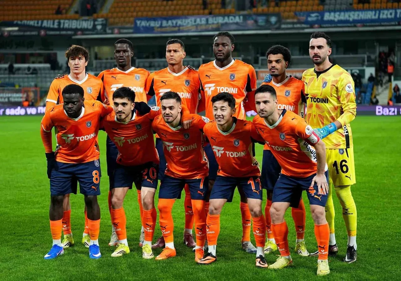 Başakşehir maçı hangi kanalda? Konferans Ligi Inter Turku maçı başlıyor