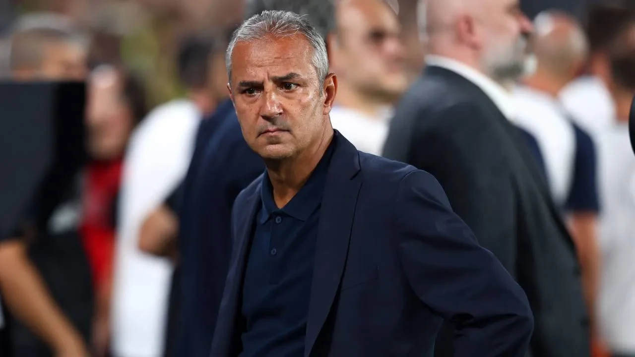 Fenerbahçe'de İsmail Kartal, Gornik Zabrze galibiyetini değerlendirdi: "Çok üstün bir futbol oynadık"