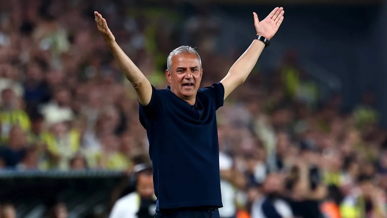 Fenerbahçe'de İsmail Kartal, Gornik Zabrze galibiyetini değerlendirdi: "Çok üstün bir futbol oynadık"