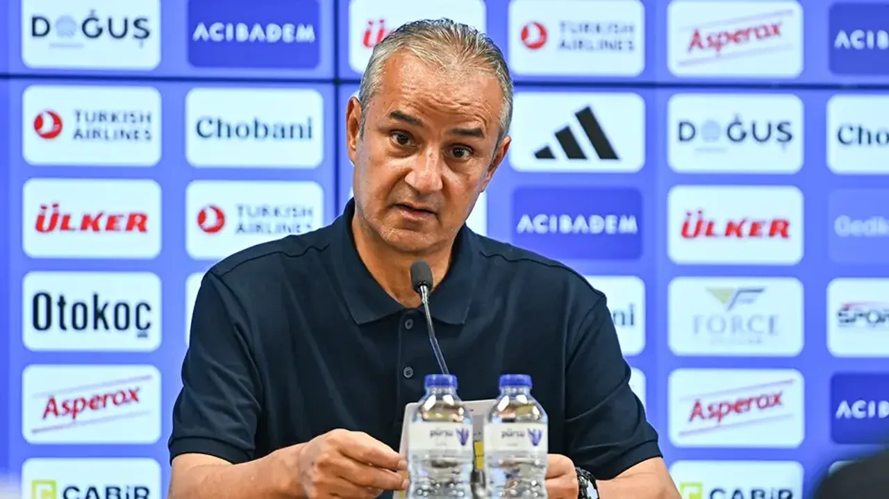Fenerbahçe'de transferde büyük ters köşe! Ayrılığı bekleniyordu, İsmail Kartal 'Kalacak' dedi