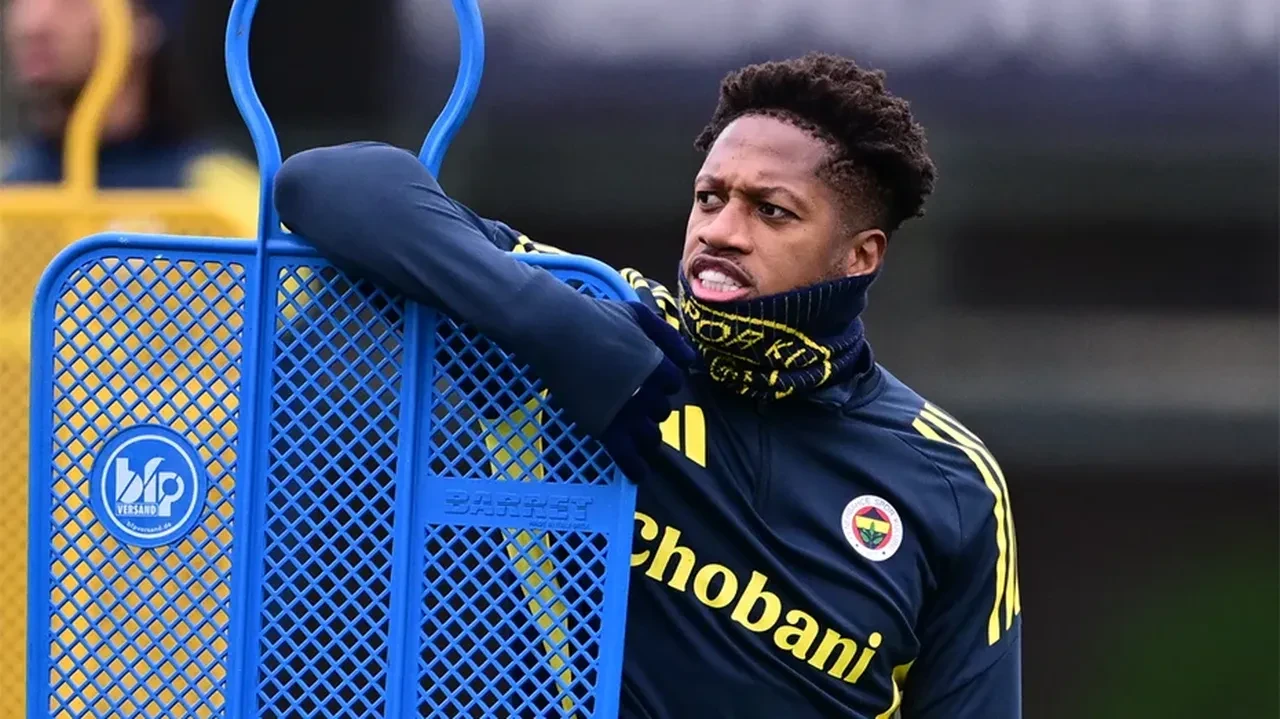 Fenerbahçe'de transferde büyük ters köşe! Ayrılığı bekleniyordu, İsmail Kartal 'Kalacak' dedi
