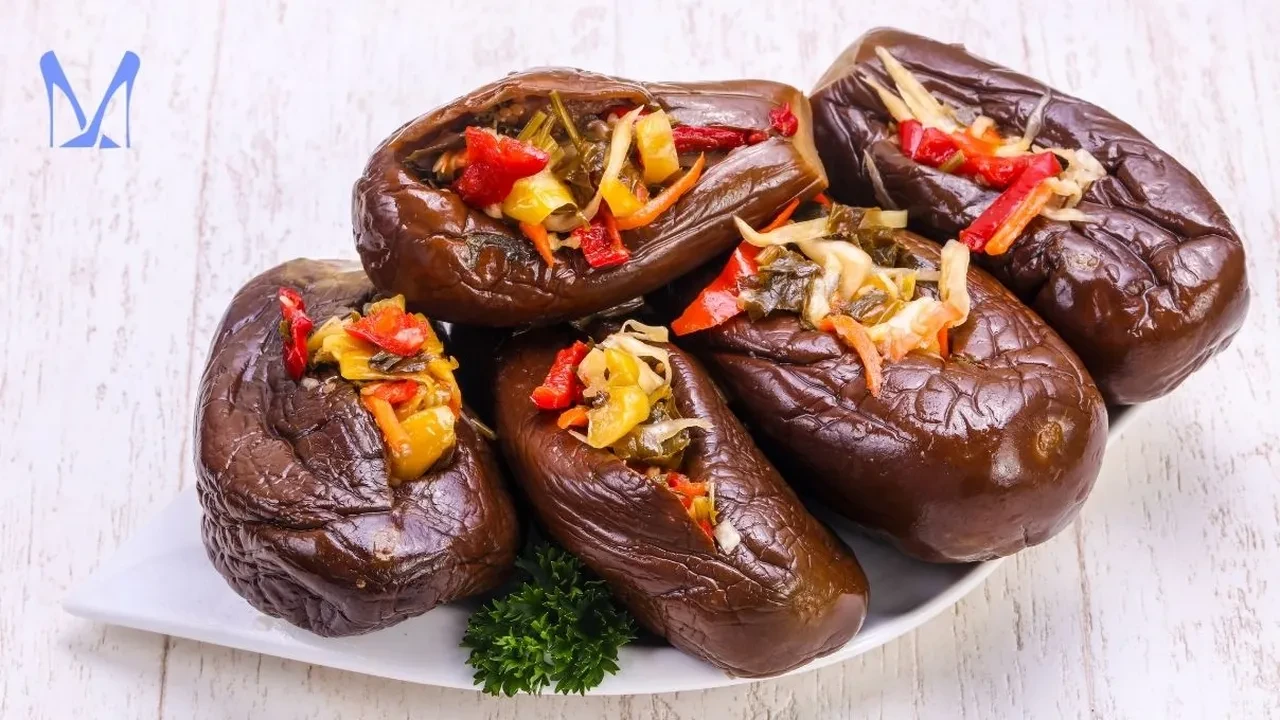 Kış hazırlıkları başladı! Mini patlıcan turşusu için kolları kıvırın