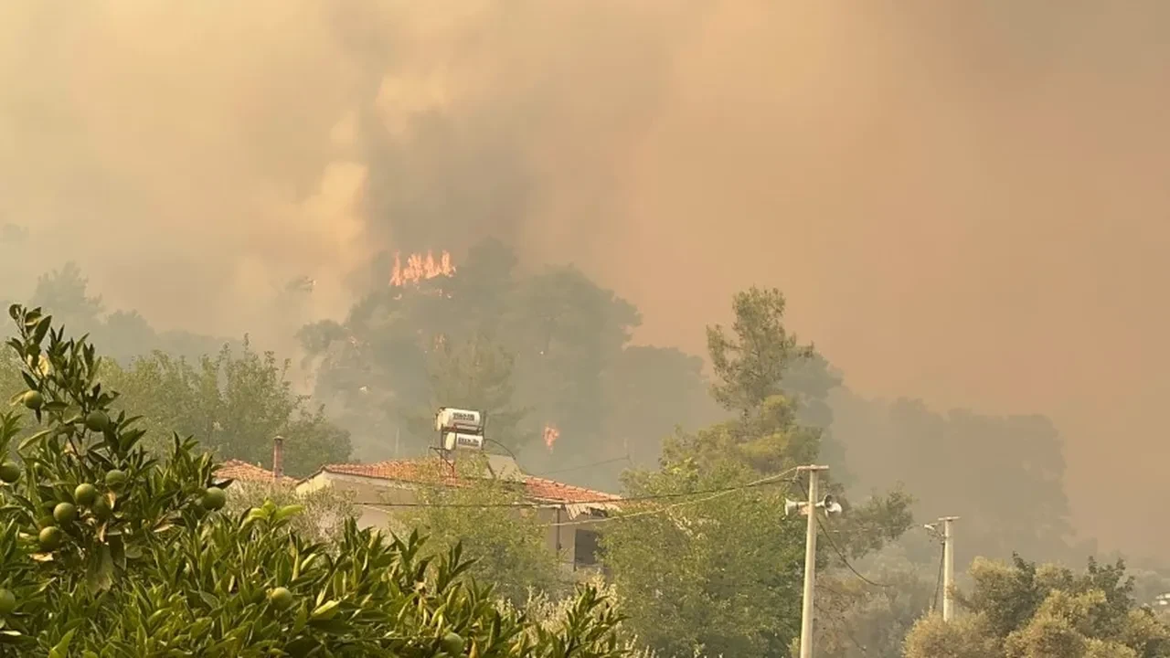 Muğla Göcek yangın son dakika! Fethiye Göcek yangın söndürüldü mü?