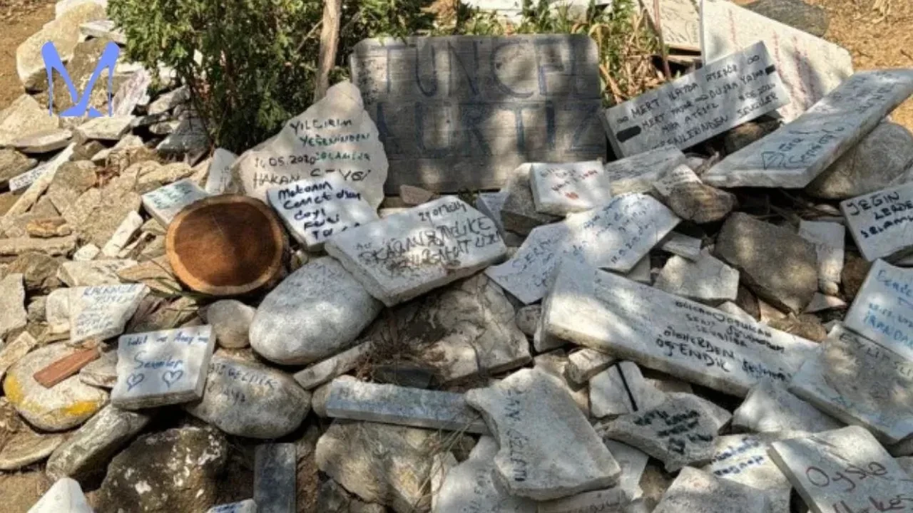Tuncel Kurtiz’in mezarının son halini gören Nail Kırmızıgül sessiz kalamadı! Sitem dolu paylaşım dikkat çekti