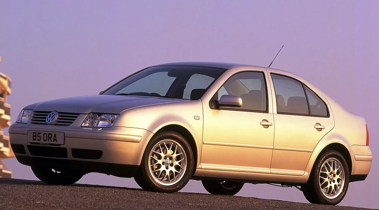 Volkswagen Bora geri dönüyor! Efsane sedan yeniden yollarda