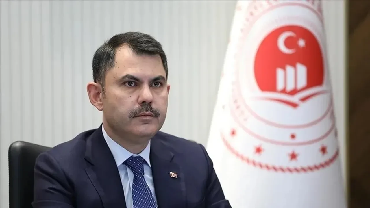 Ankara'da sürpriz ziyaret! CHP'den istifa eden İzmir Büyükşehir Belediye Başkanı Cemil Tugay Bakan Murat Kurum'la bir araya geldi