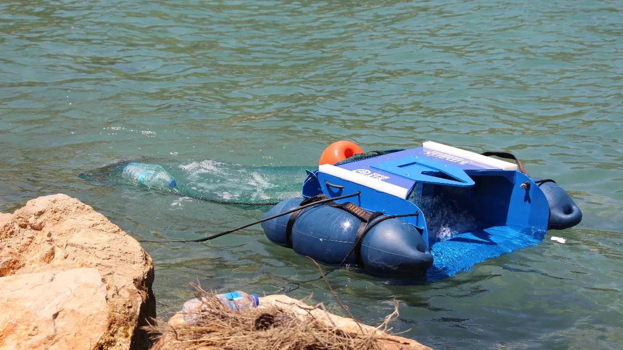 Antalya sahillerini tehdit eden plastik kirliliğine karşı dev nehir operasyonu: 'Doğmamış çocukların kanında mikroplastik var'