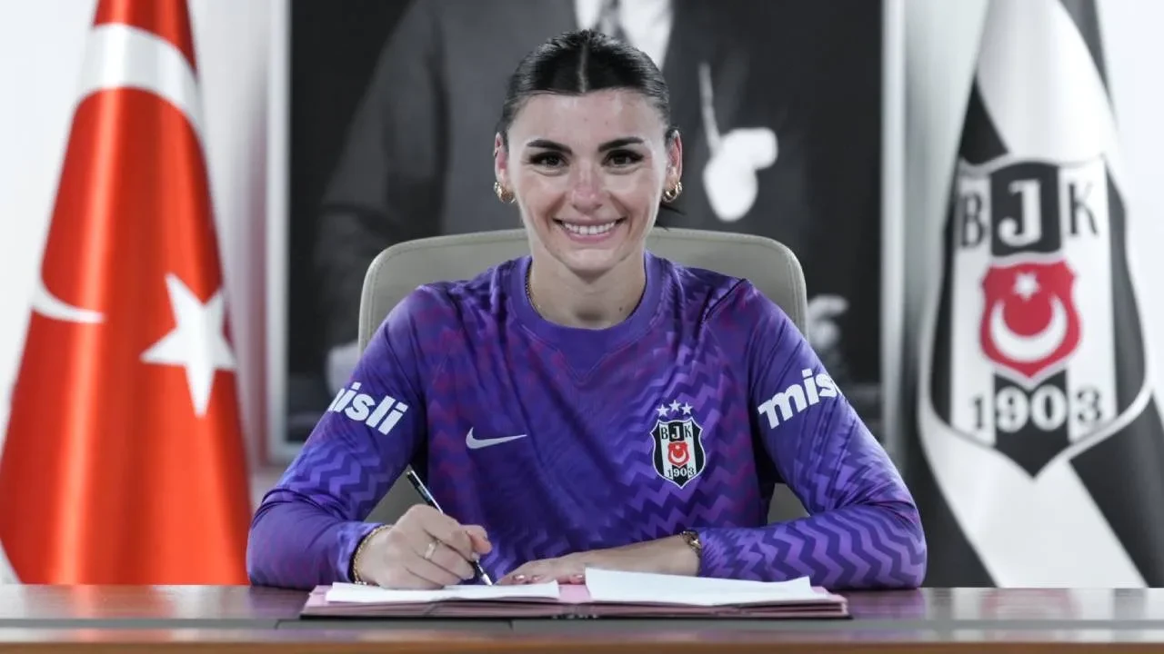 Beşiktaş 2 transferi peş peşe açıkladı! Siyah-beyazlılar yeni oyuncularını duyurdu