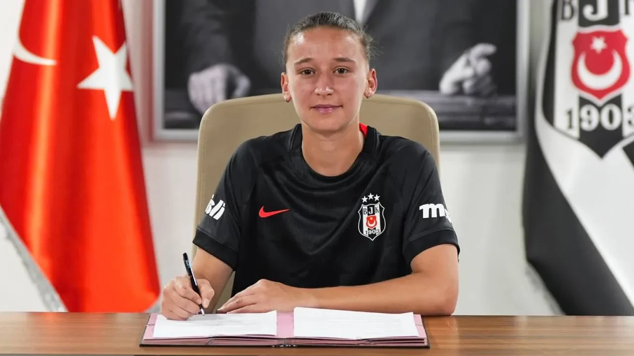 Beşiktaş 2 transferi peş peşe açıkladı! Siyah-beyazlılar yeni oyuncularını duyurdu