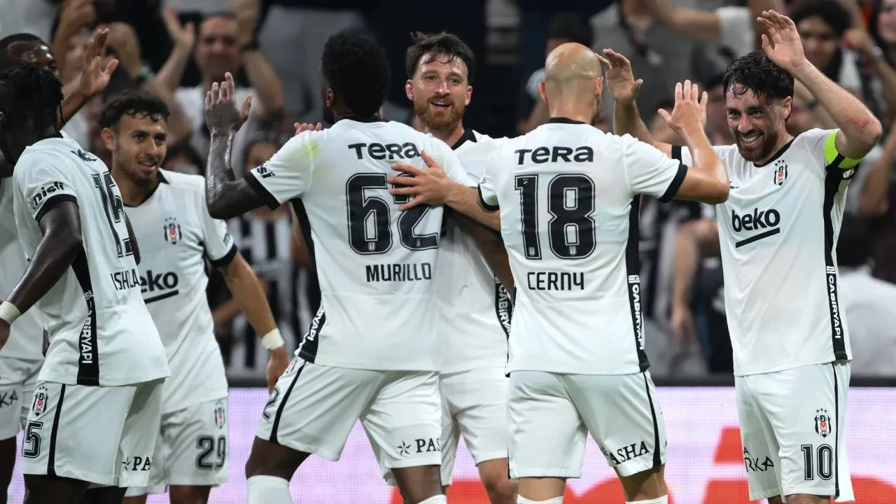 Beşiktaş, Midtjylland'ı tek golle geçti! Siyah-beyazlılar tur avantajını kaptı