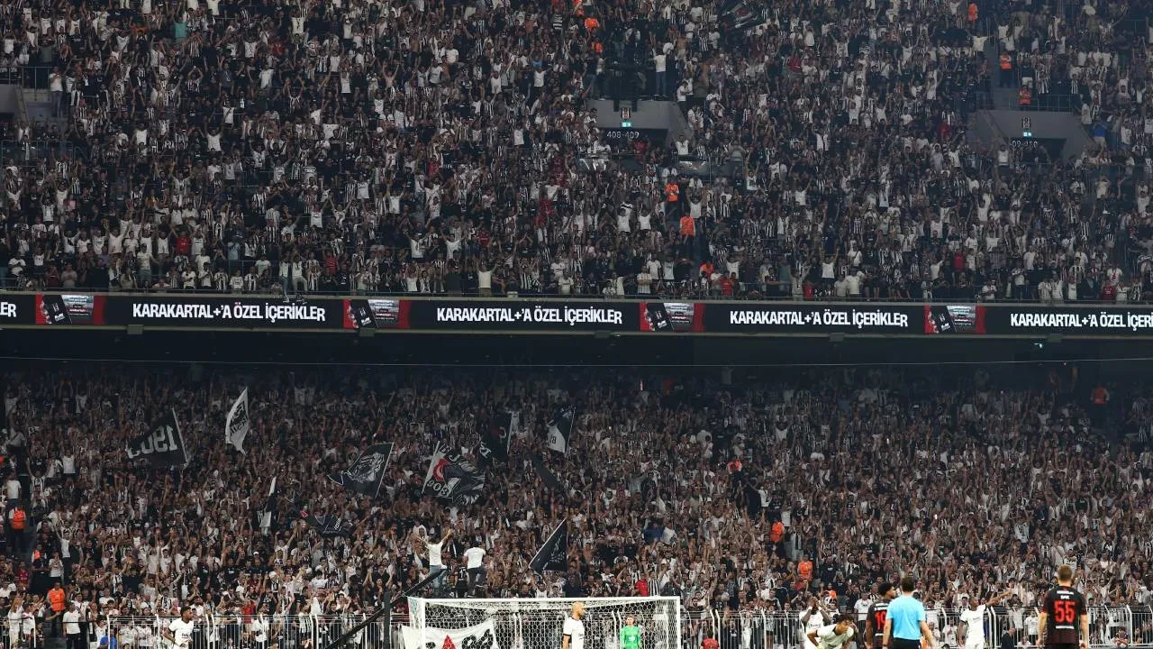 Beşiktaş, Midtjylland'ı tek golle geçti! Siyah-beyazlılar tur avantajını kaptı