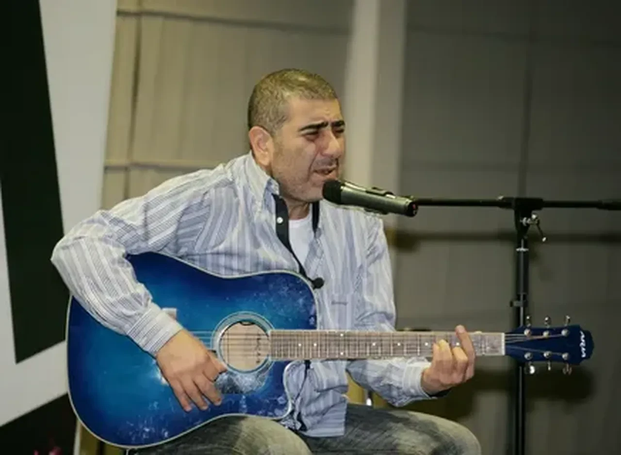 Demet Özdemir'den Eda ve Metin Özülkü'nün Kime Zarar şarkısına sürpriz yorum!