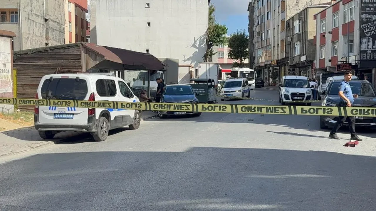 Esenyurt’ta iki kişiye silahlı saldırı
