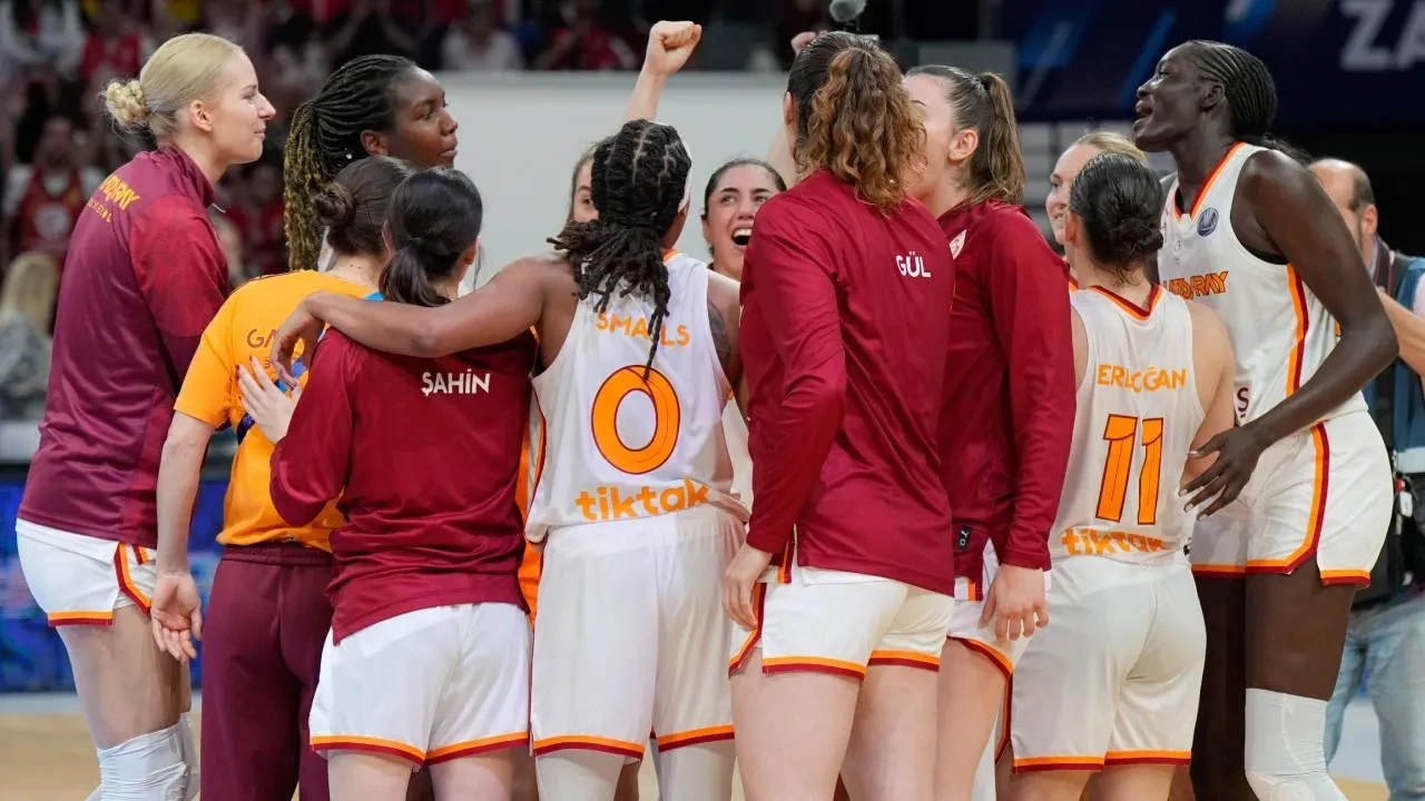 Galatasaray, Fransız forveti açıkladı! Fransa Ligi şampiyonu oyuncu imzayı attı