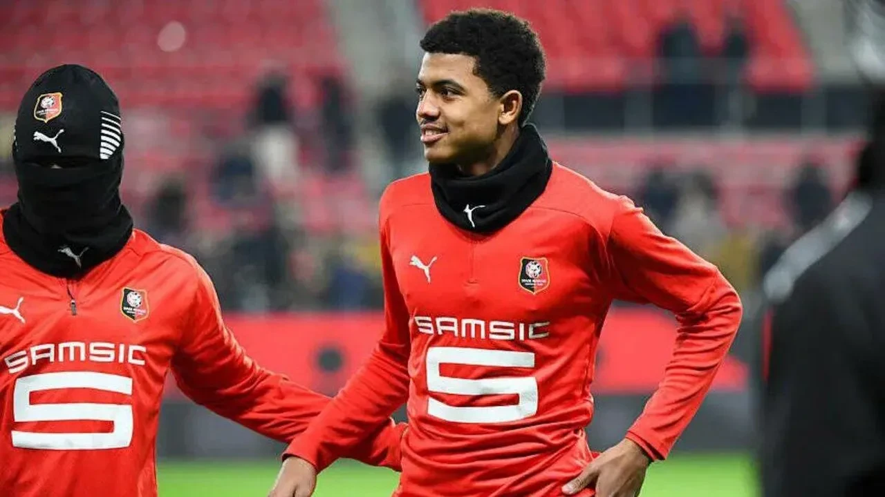 Galatasaray'dan savunmaya gençlik aşısı! Hazırlık maçında Faslı stoper için transfer görüşmesi