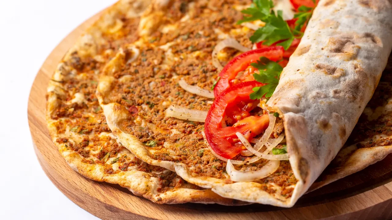 Taklit ve tağşiş listesi güncellendi: Lahmacun ve kebaptan çıkanlar mide bulandırdı
