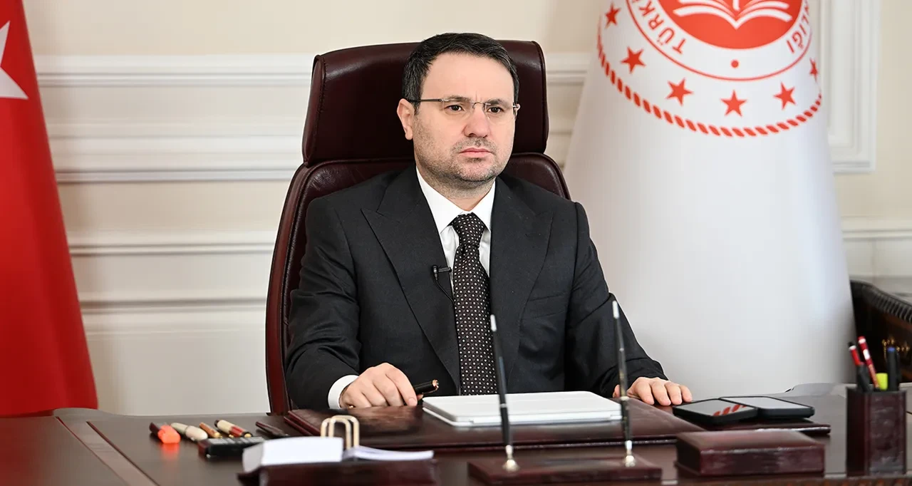 Adalet Bakanı Akın Gürlek Ahbap Derneğinin depremde topladığı parayı açıkladı: Haluk Levent panikle yurt dışına çıkmak istedi
