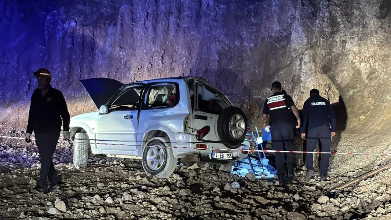 Av yolunda facia! Uçurumdan yuvarlanan genç sevgililer hayatını kaybetti