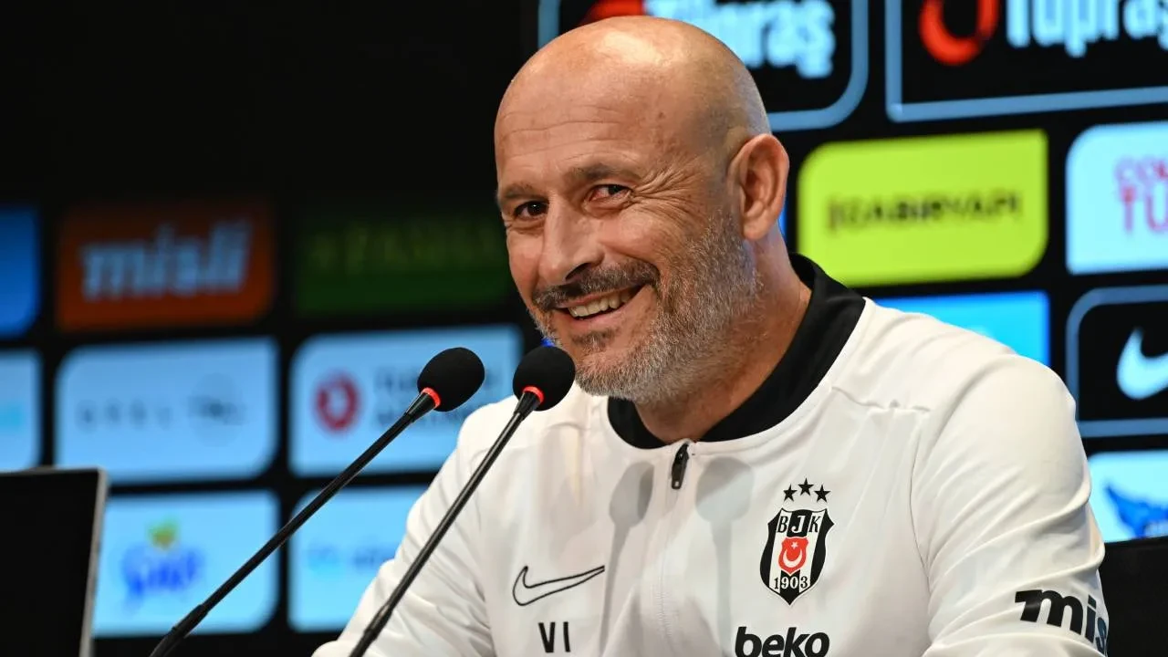 Beşiktaş'ta Italiano, Midtjylland galibiyetini değerlendirdi! "Harika bir akşamdı"