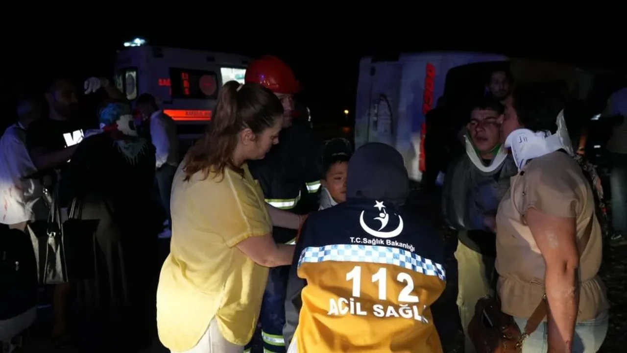 Kırıkkale'de yolcu otobüsü devrildi: 29 yaralı