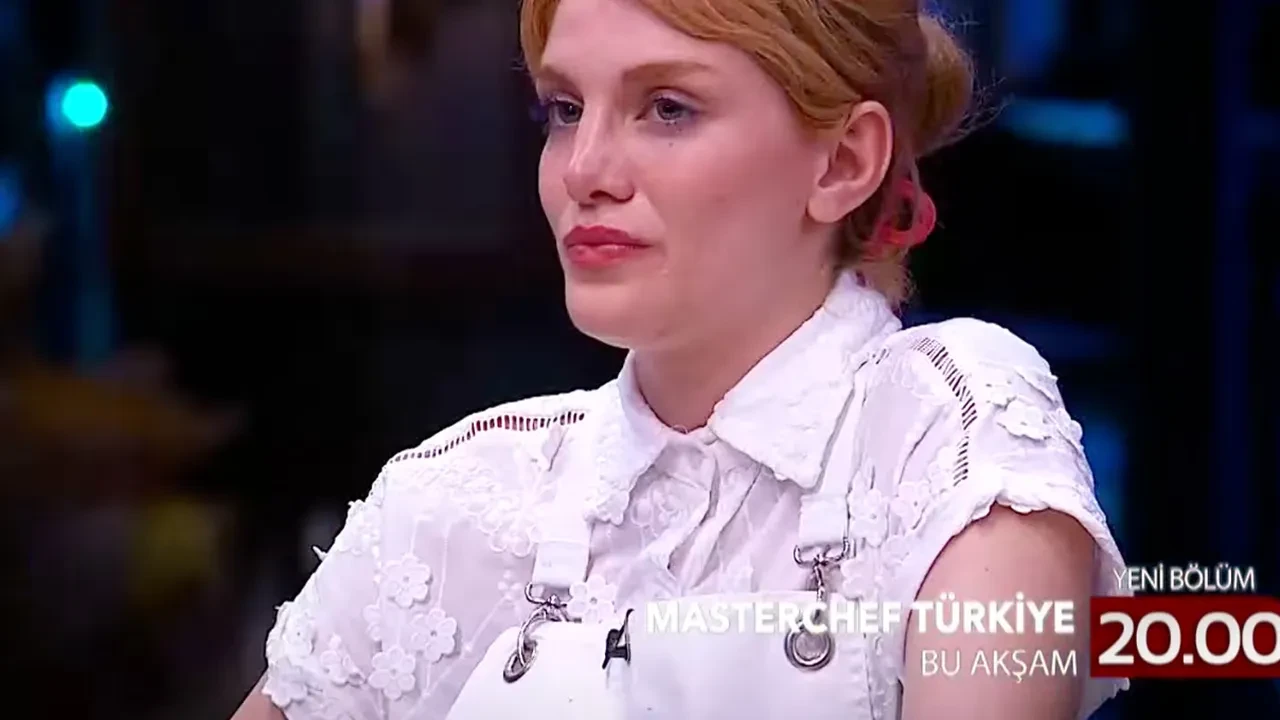 MasterChef Betül stüdyoya öyle bir halde geldi ki Mehmet Şef’ten fırçayı yedi! ‘Bir daha böyle gelmeyeceksin'