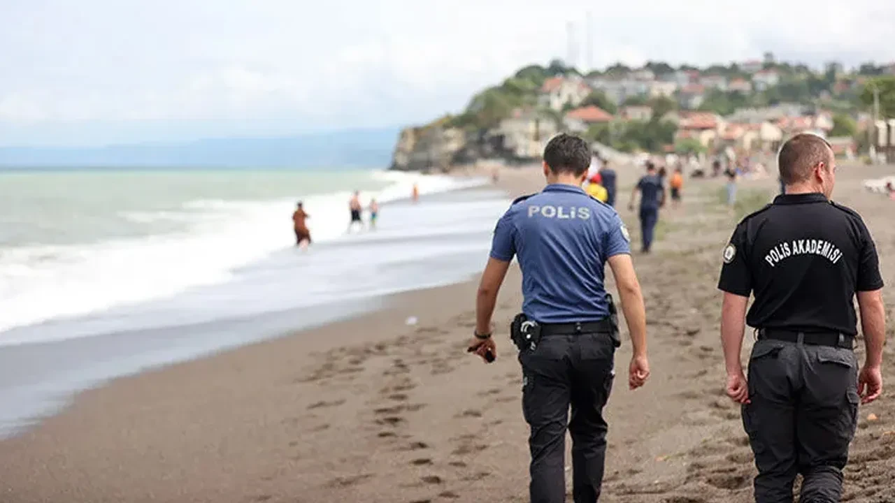 Sahillerde kırmızı alarm! İstanbul, Zonguldak, Sakarya, Düzce ve Adana'da denize girişler yasaklandı!