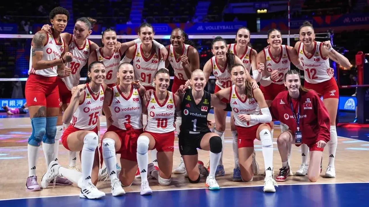 Türkiye-Çin voleybol maçı ne zaman, saat kaçta? Filenin Sultanları 2026 VNL yarı final maçı hangi kanalda?
